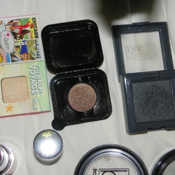 Mixed Makeup Bundle - Picture 6 of 8